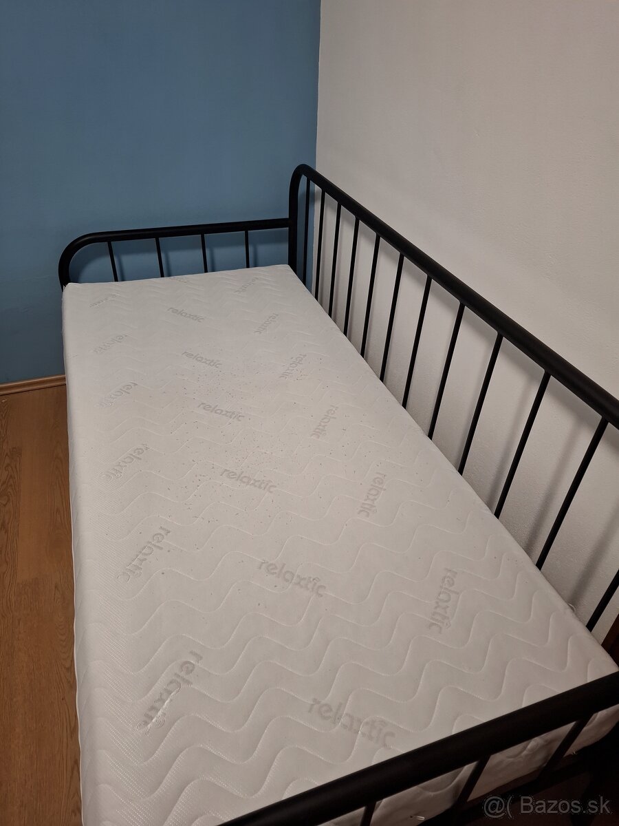 2 postele aj s matracmi - 3
