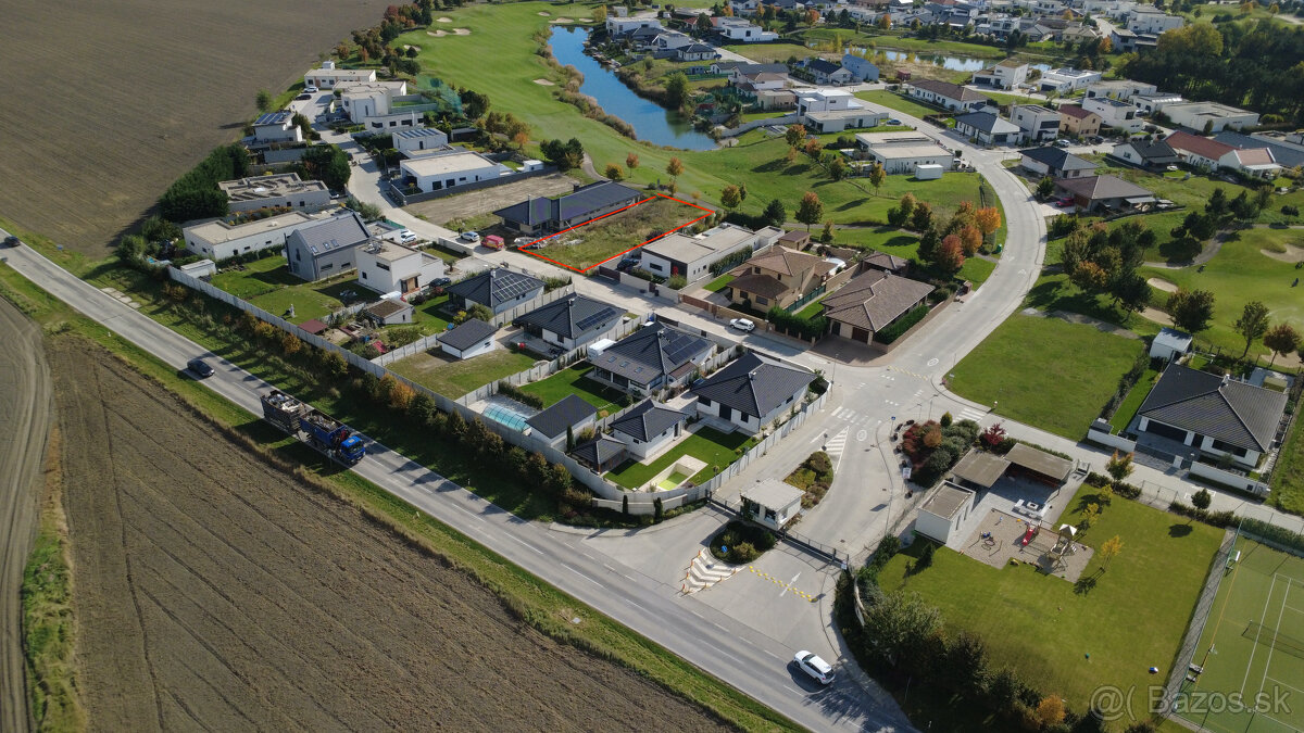 Hrubá Borša, okr. Senec – NA PREDAJ stavebný pozemok vo vyhľ - 3