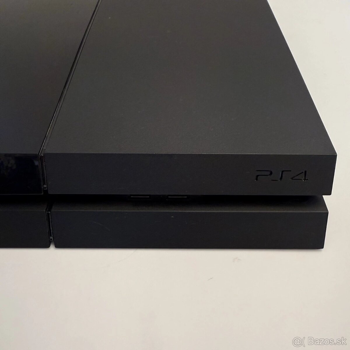 Predám Sony PlayStation 4 500GB FAT - 3