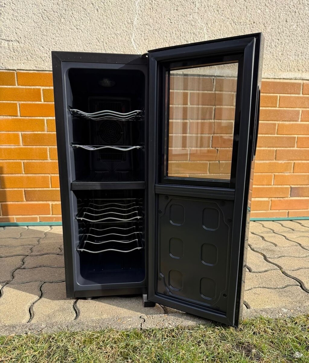 Vinotéka Hyundai - 3