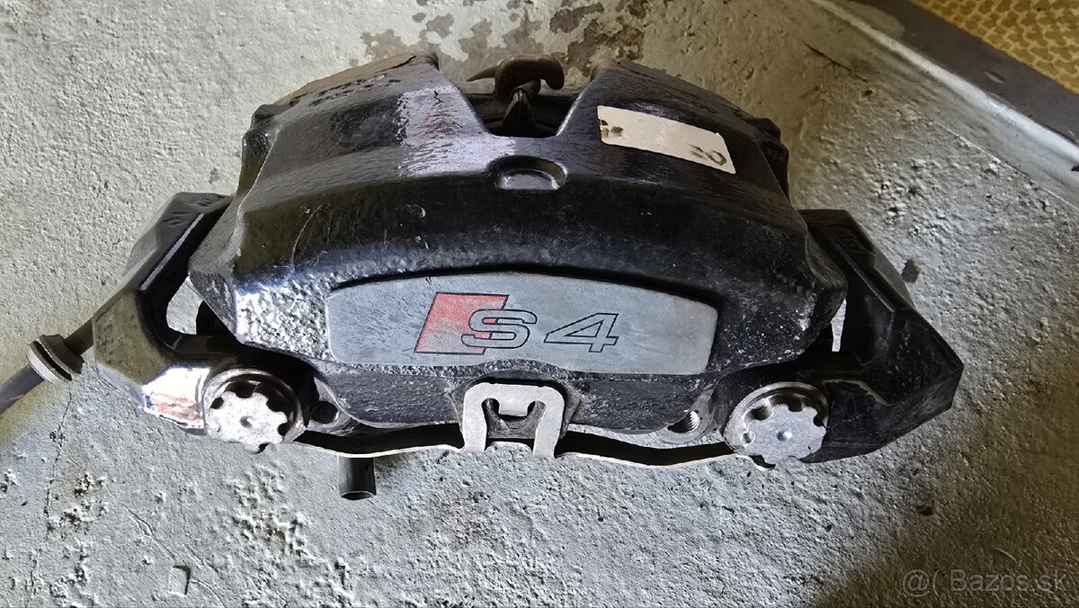Predne brzdy Audi S4 / S5 B8 - 3