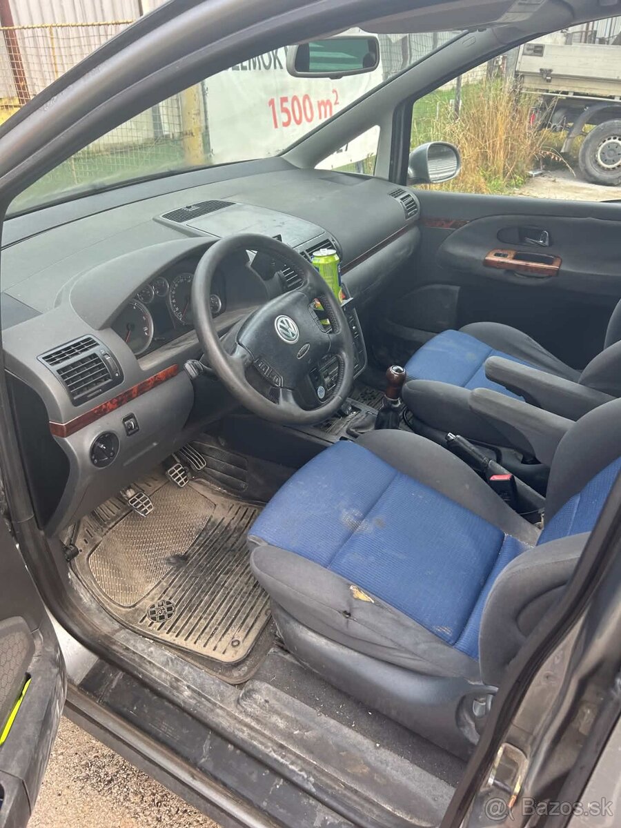 Volkswagen Sharan - 3