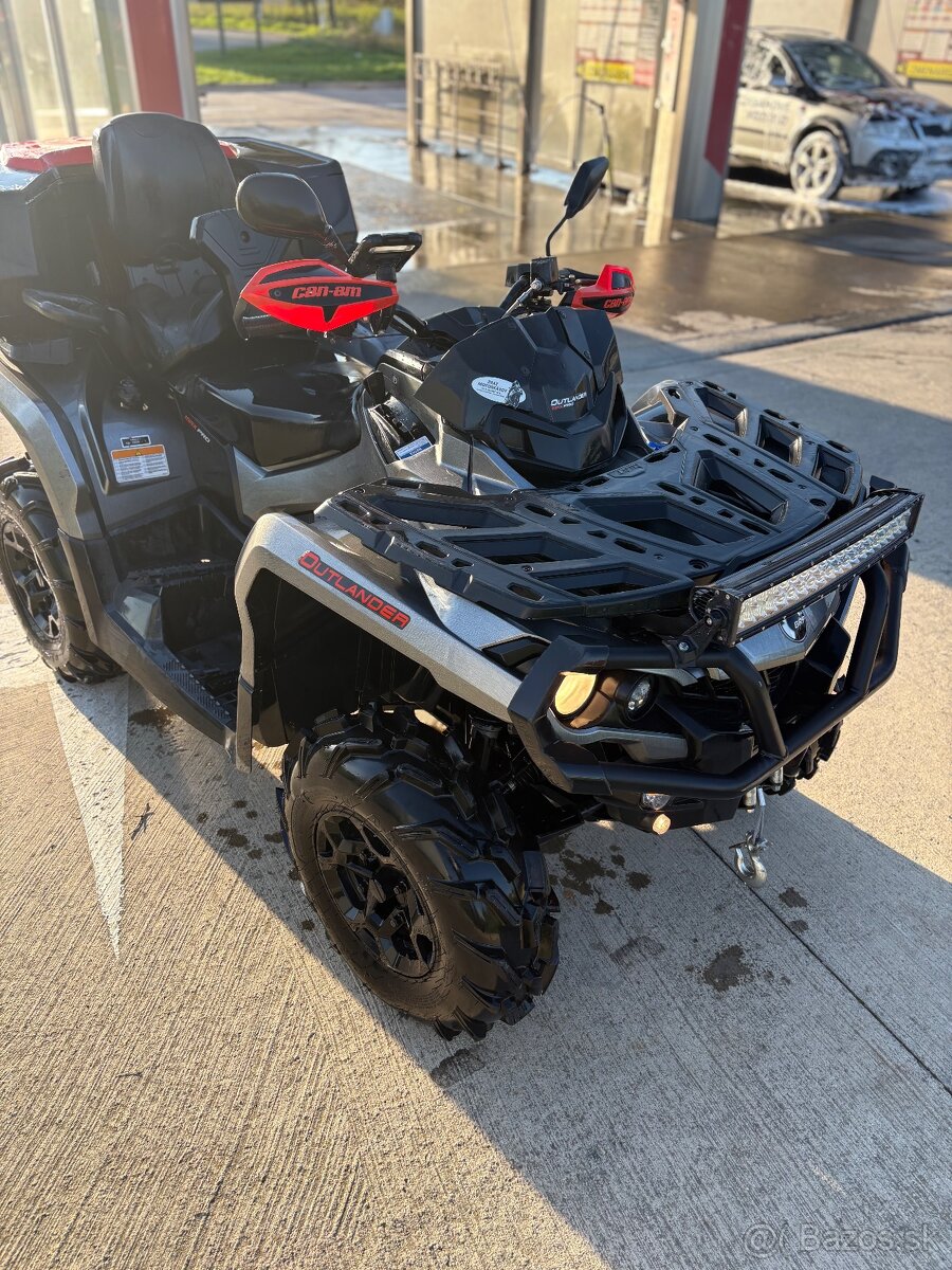 Can-Am Outlander max 1000