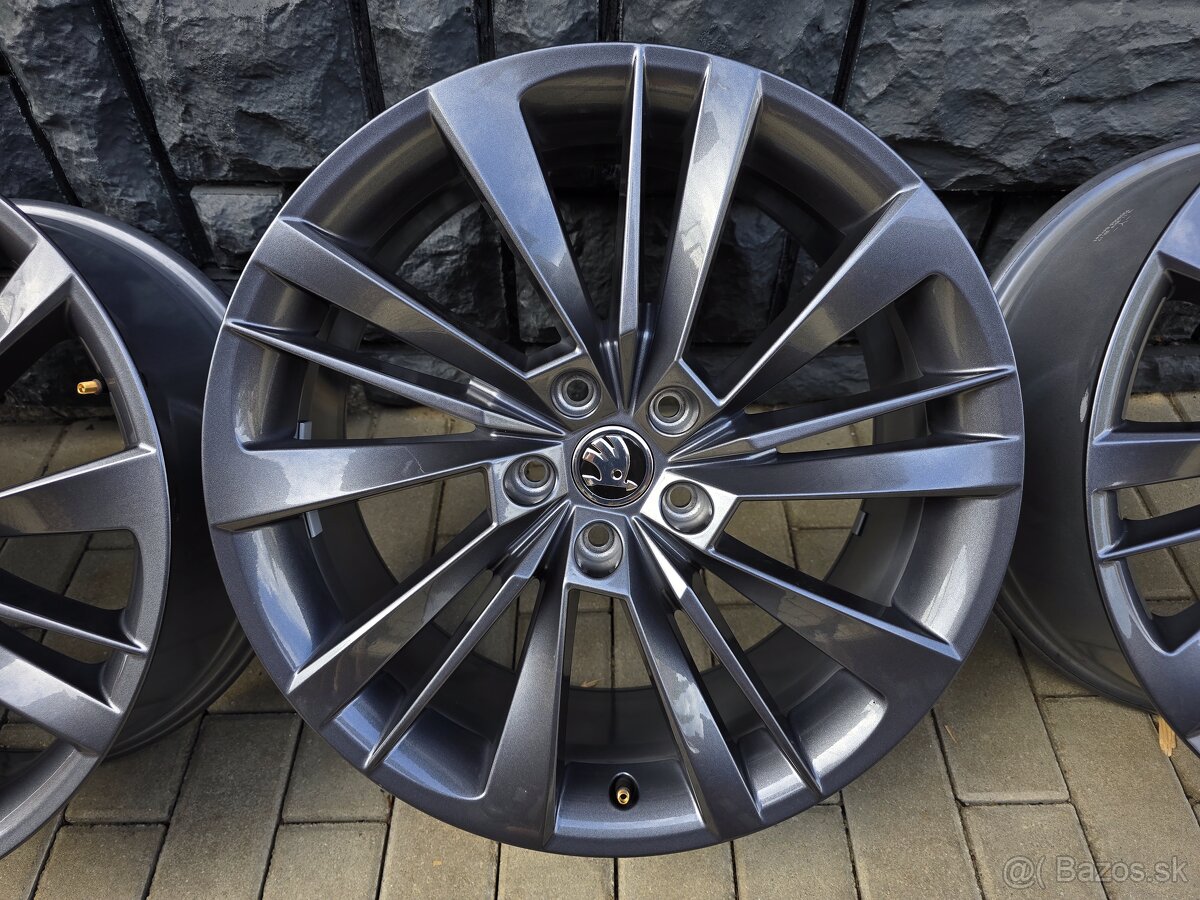 5x112 R19 Škoda Acamar Superb 3 - 3