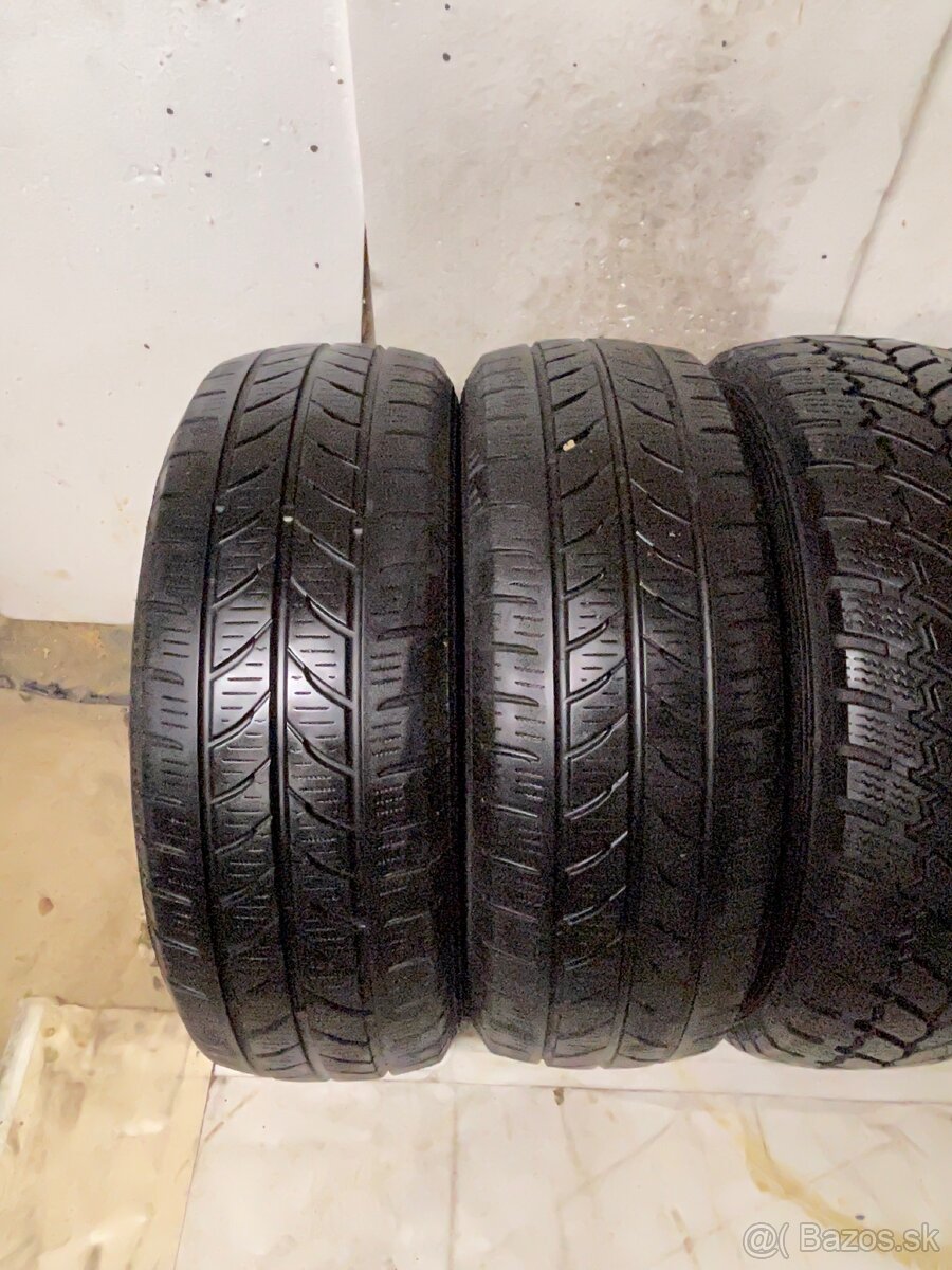 2022 zimné 215/65 R16C - 3