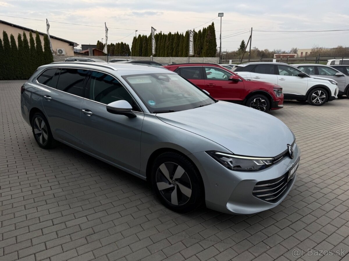 Volkswagen Passat Variant 2.0TDi DSG Elegance SK ŠPZ - 3