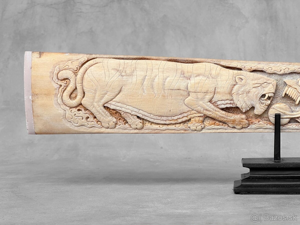 Ručne vyrezávaný Meč z mečúňa na stojane - Tiger a Drak 89cm - 3