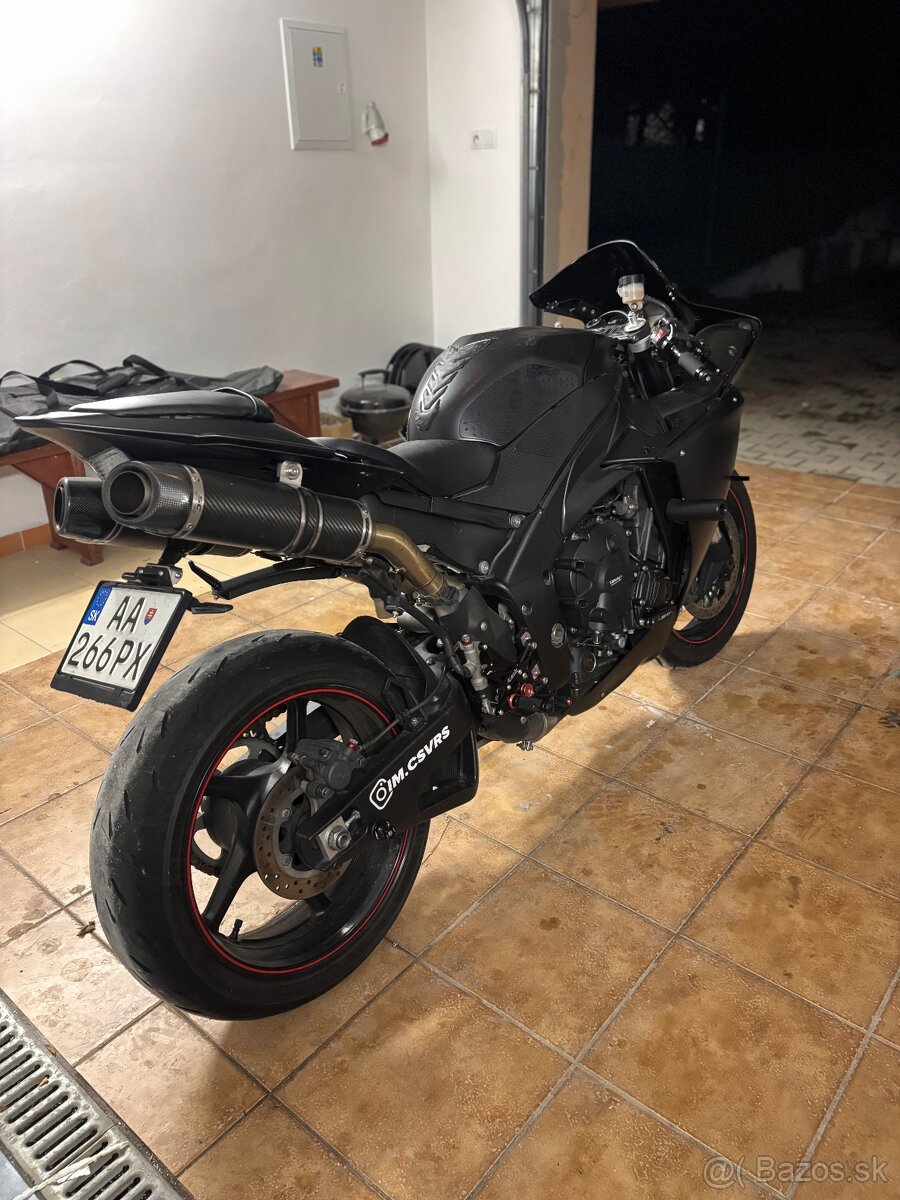 Yamaha R1 BigBang rn22 facelift - 3