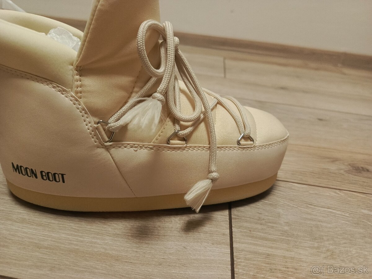 Moon boot - 3