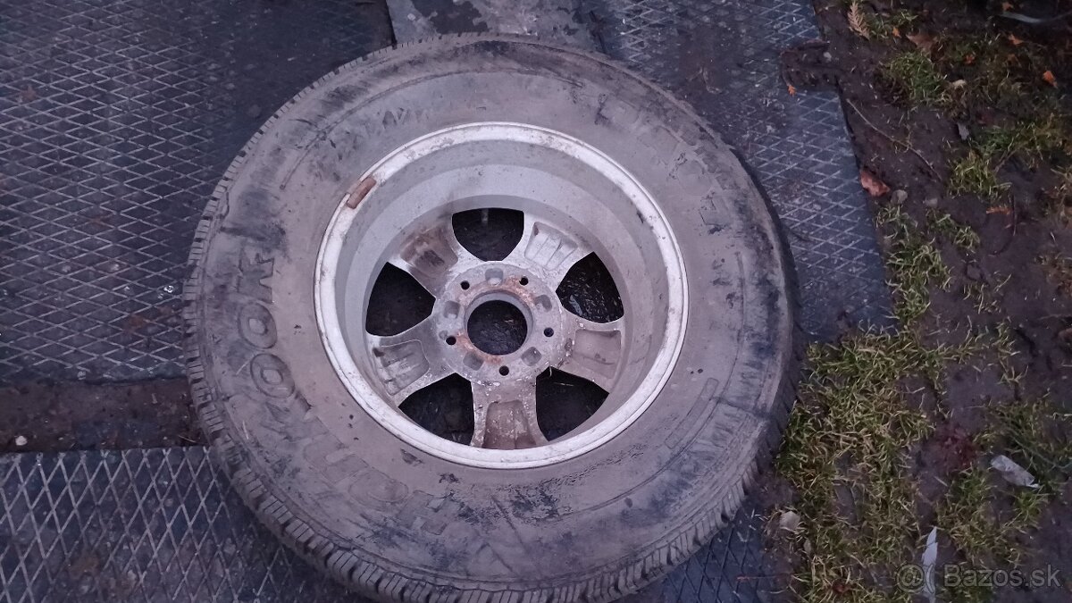 Jeden disk R16 5x139,7 - 3