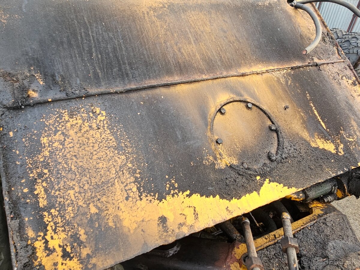 LKT 81 Turbo hydraulická nádrž - 3