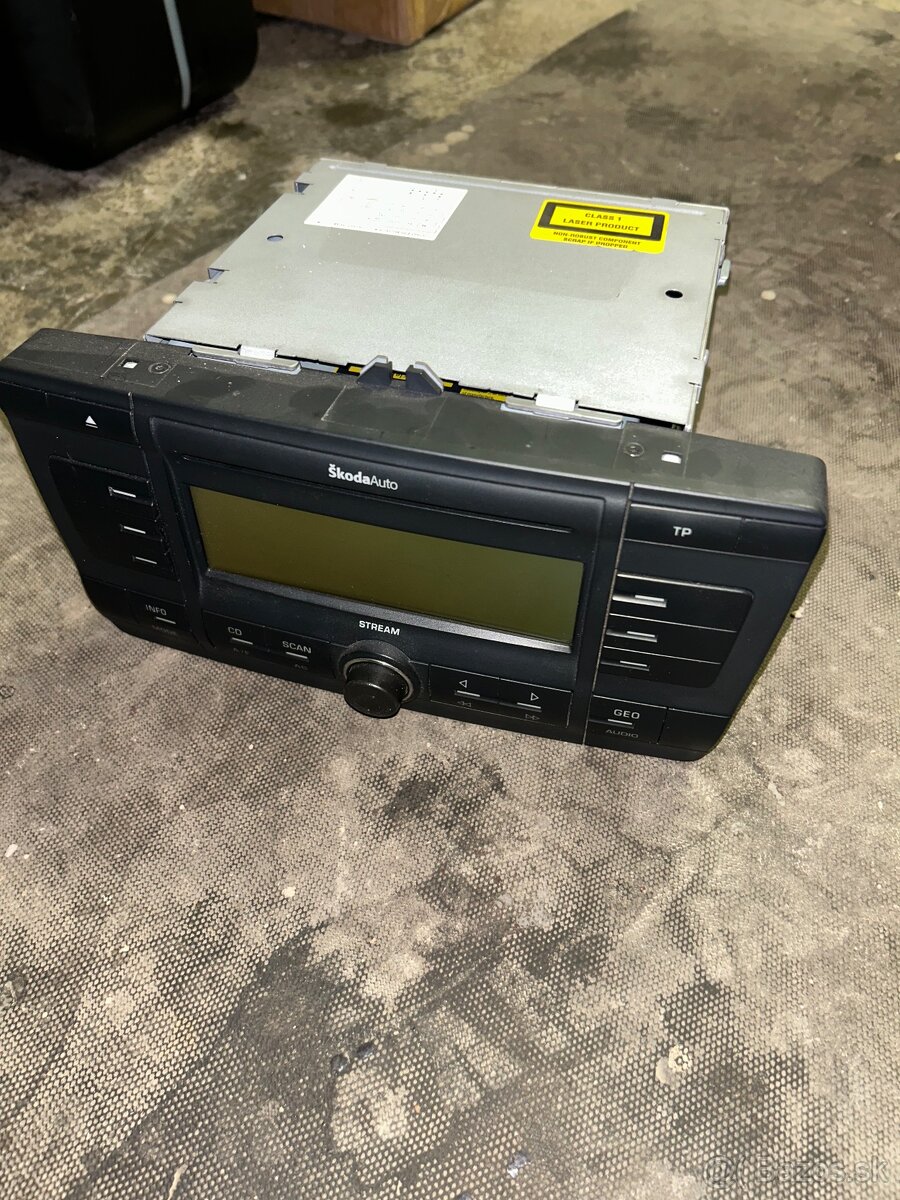 Autorádio škoda octavia 2 - 3