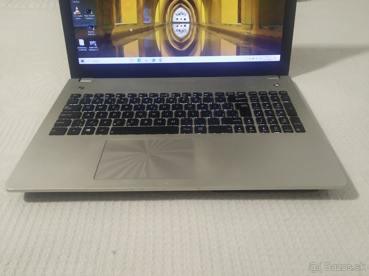 Asus. Intel i7. SSD 256 GB. 16GB.nVidia 8GB. Nová baterka. - 3