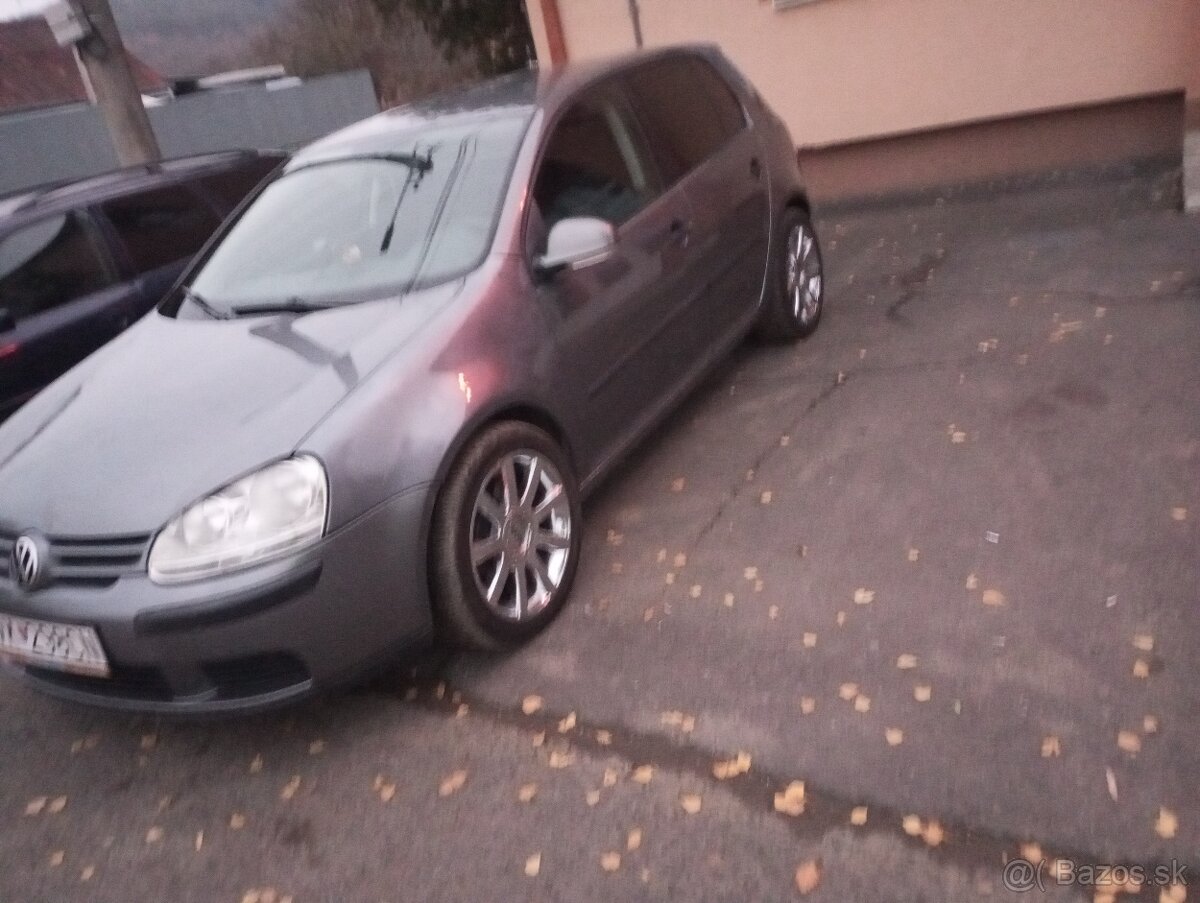 Volkswagen golf 1,9 77 kw - 3