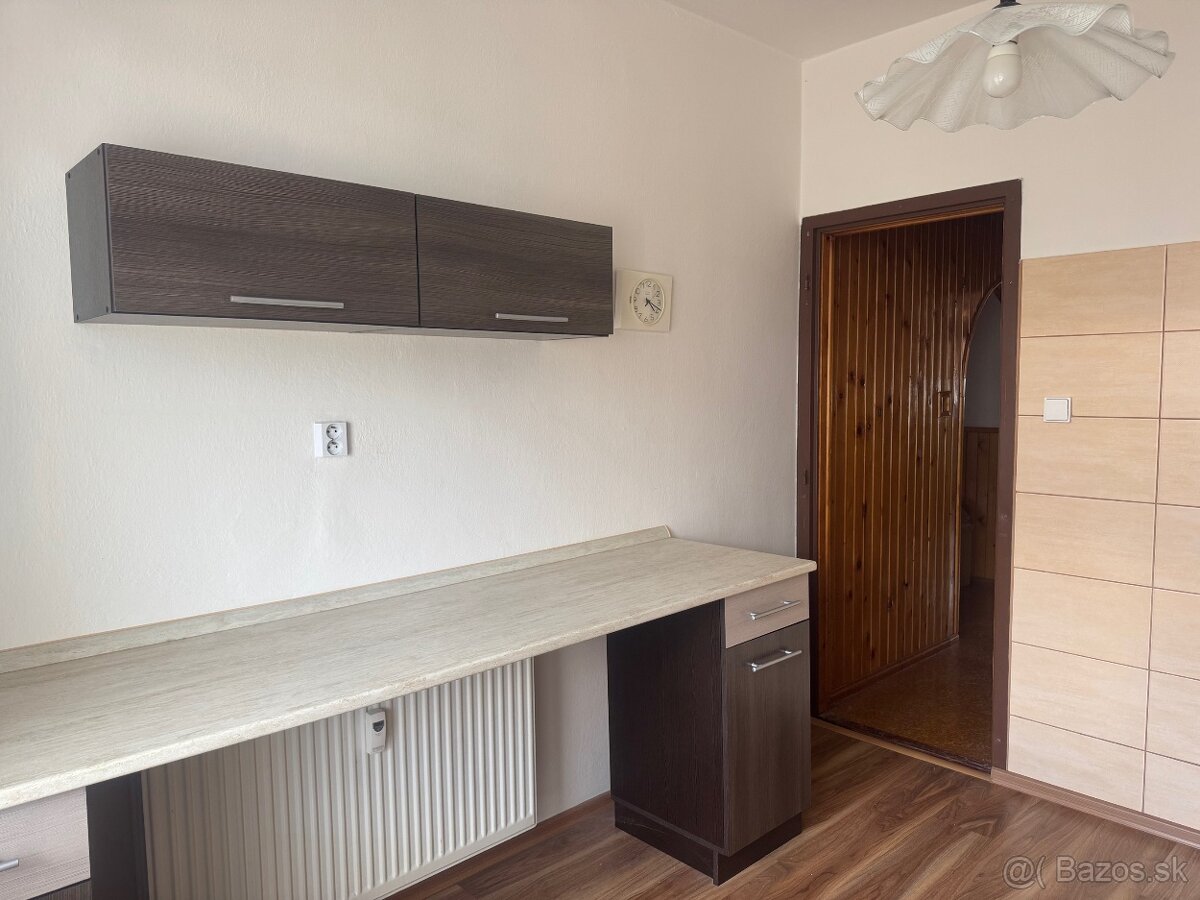 NA PREDAJ - 3 izbový byt s loggiou Podbreziny, ulica Kemi - 3