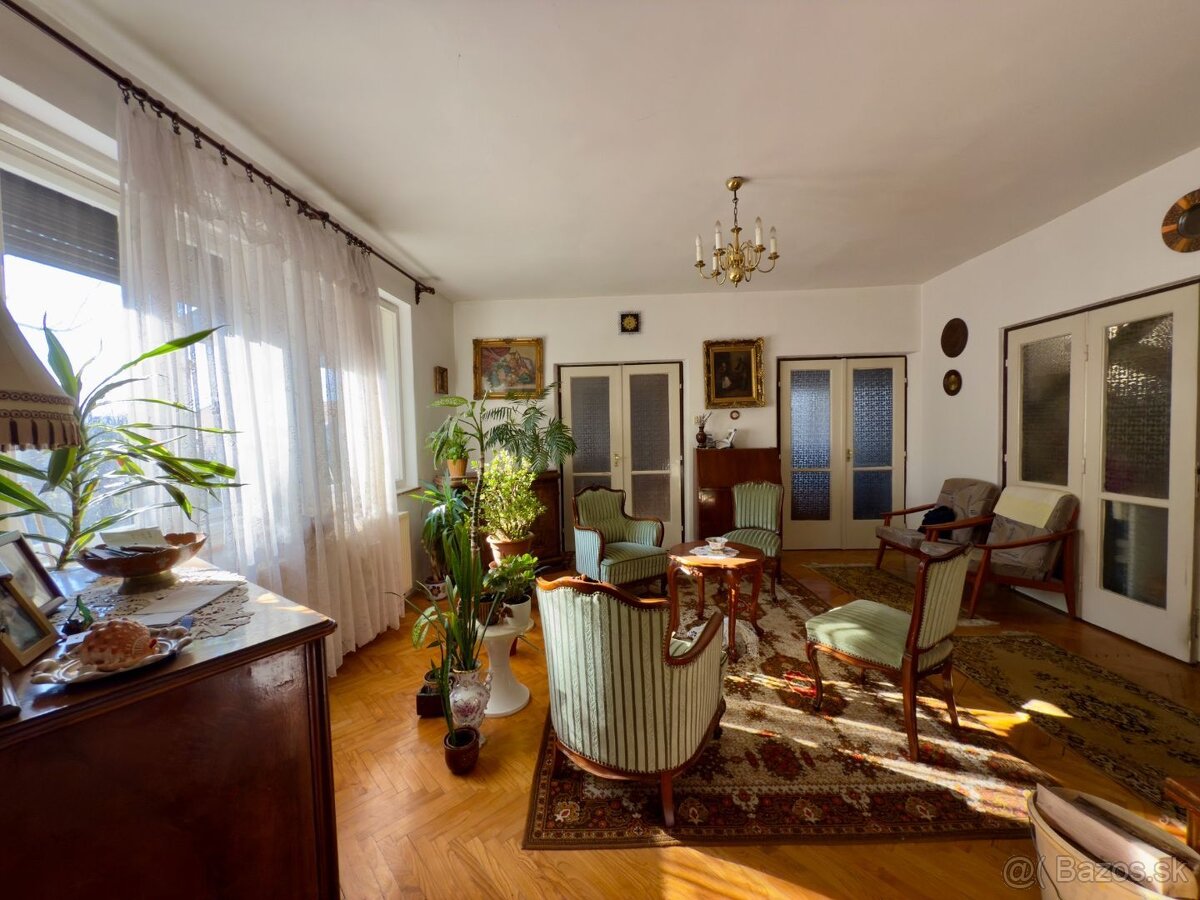 MAĎARSKO - GONC 6 IZBOVÝ POSCHODOVÝ RD S TERASOU, PIVNICOU, - 3