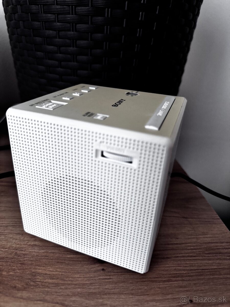 Rádiobudík Sony - 3