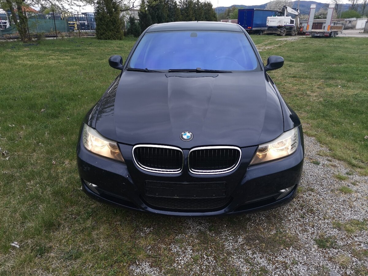 Predam BMW 320i,125Kw,r.v2009 E90 - 3