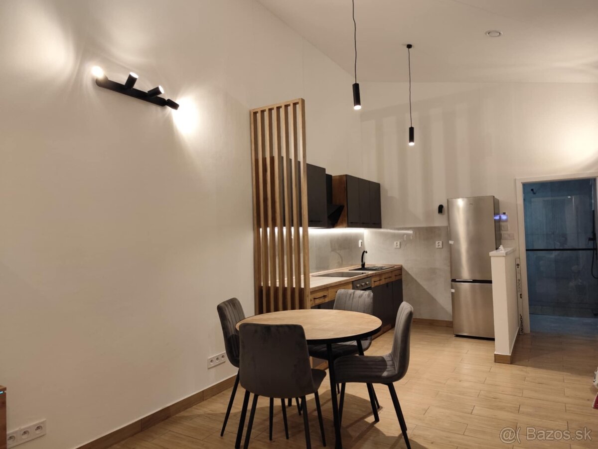 Pekný 3-izbový byt v tichej lokalite s terasou a parkovaním - 3