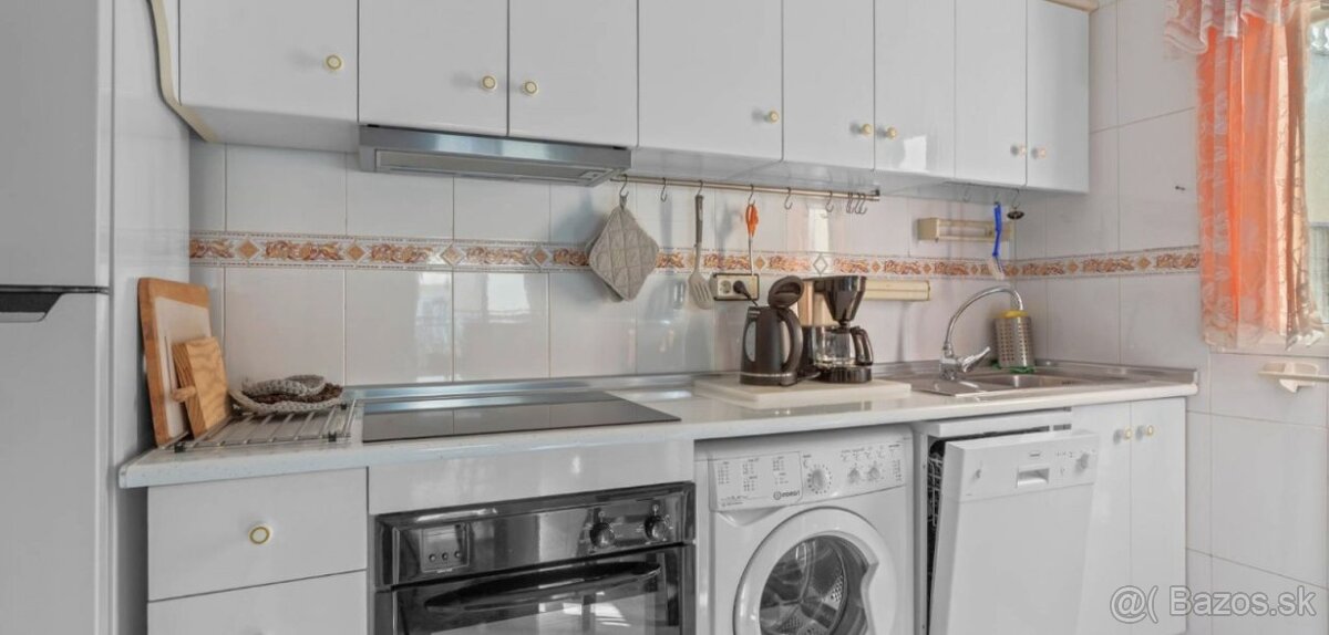 Útulný střešní apartmán 3+kk(55 m²) s prostornou terasou - 3