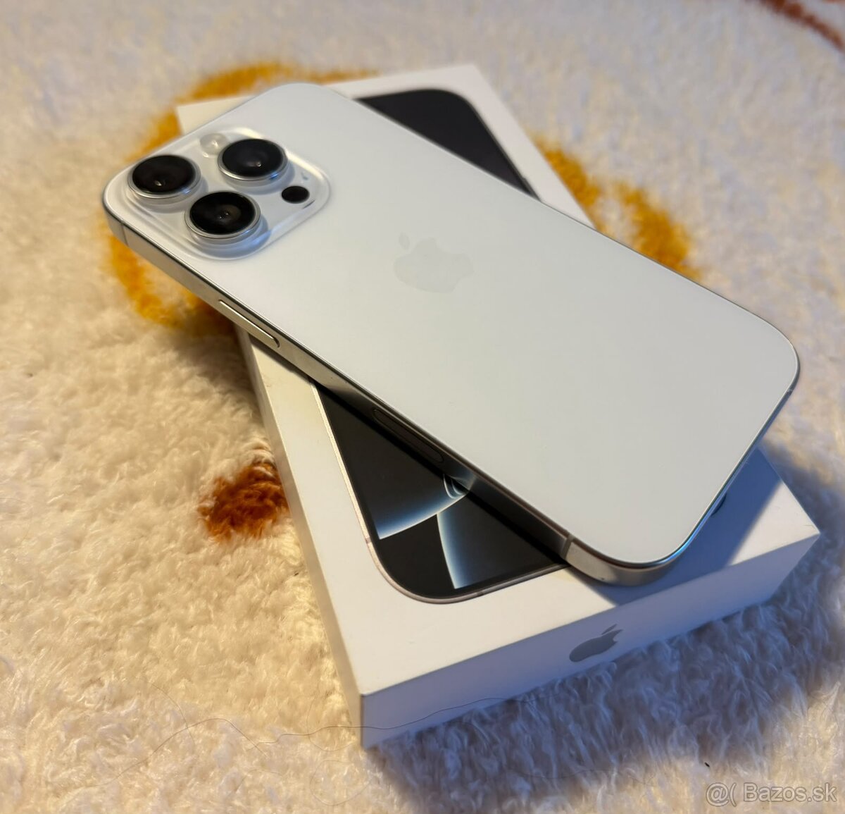 iPhone 16 Pro, White Titanium - 3