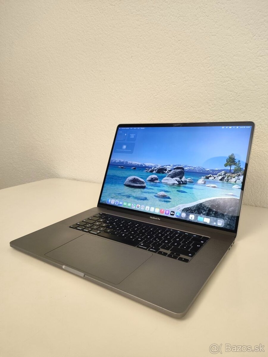 MacBook Pro 16 (2019) | Intel Core i9 2.3 GHz • 16 GB RAM • - 3