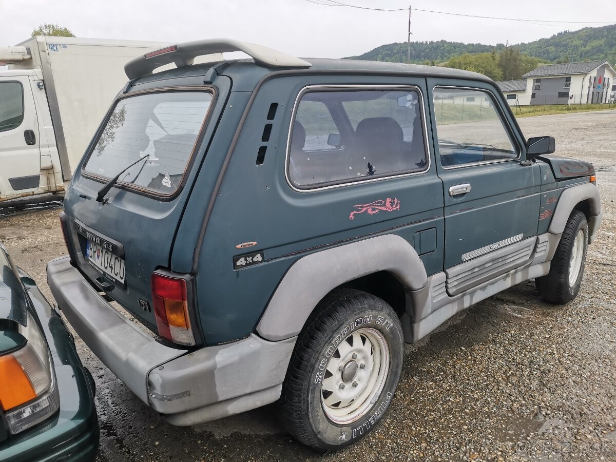 Lada Niva 1,7i