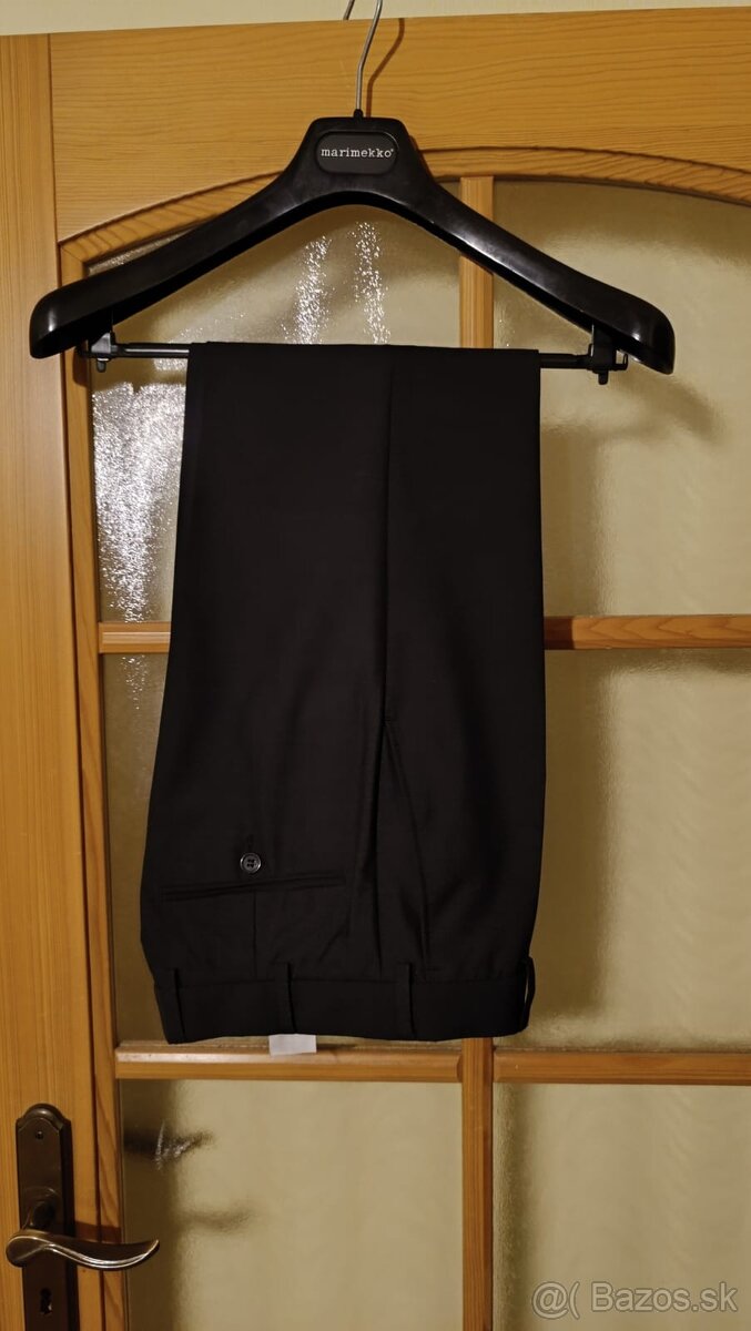 Predám tmavo šedý pánsky oblek, veľkosť 44 - 3