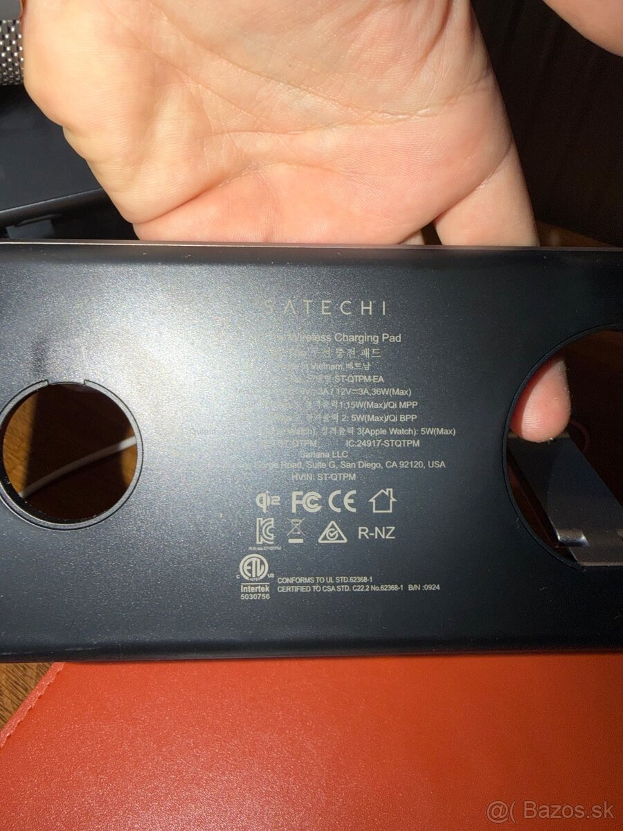 Satechi Qi2 Trio Wireless Charging Pad - Space Gray - 3