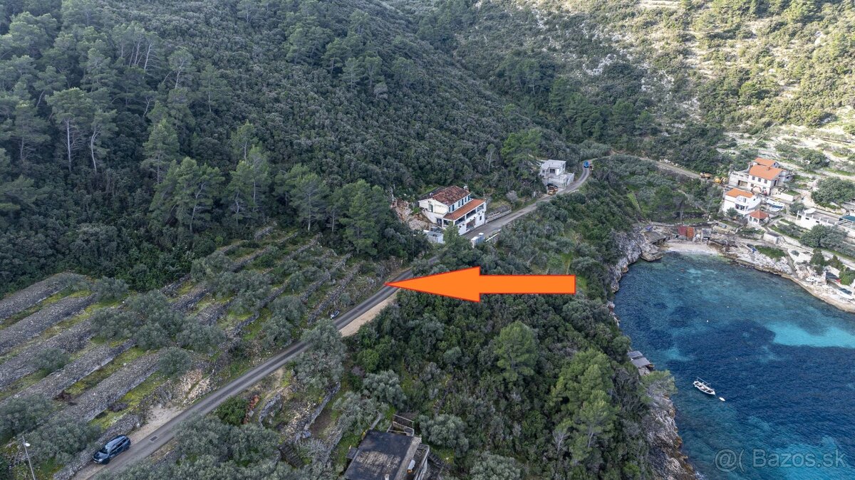 Pozemok s výhľadom na more a súkromným lesom – jedinečná kom - 3