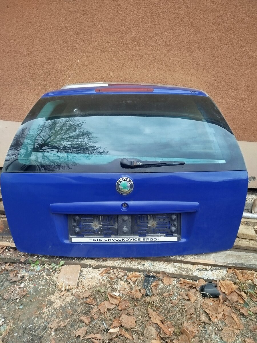 Predám piate dvere škoda Octavia 1 - 3