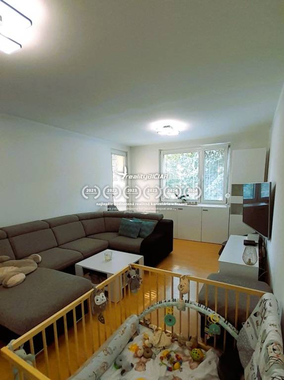 3i byt v pokojnej časti Trnavy na Prednádraží - 3