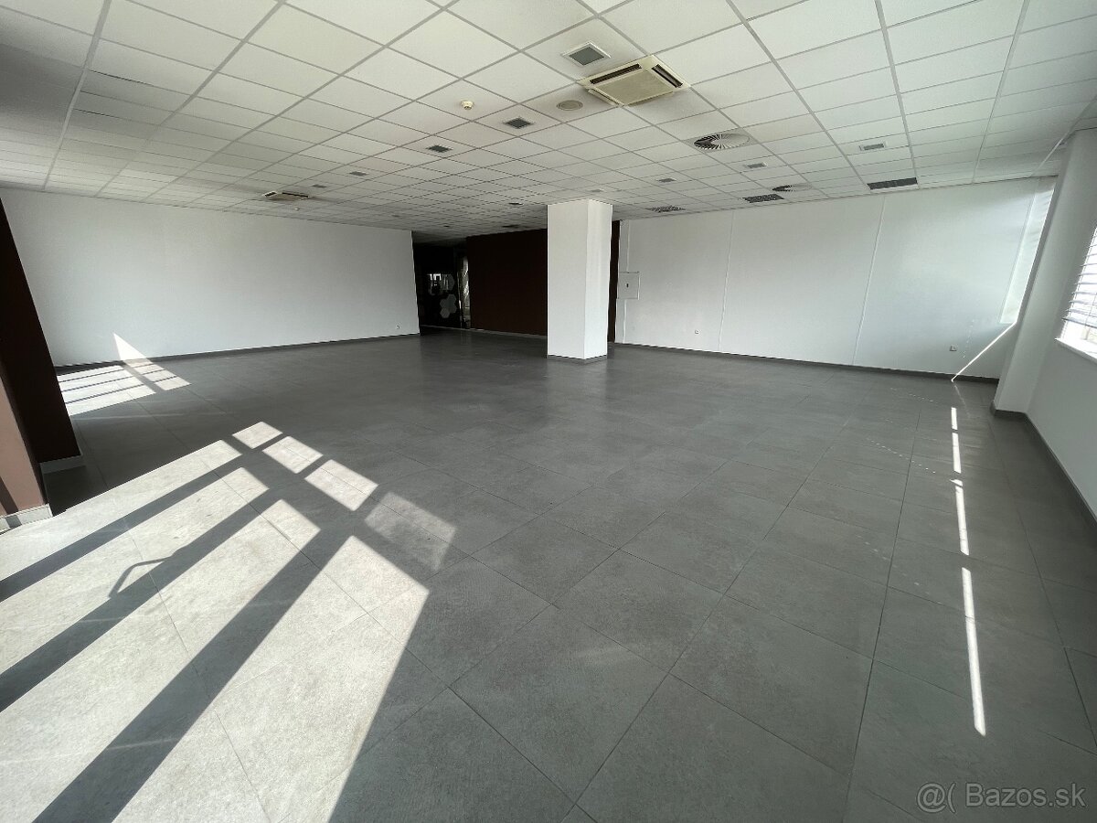 Obchodný priestor 156 m2 prízemie, LIVING CENTRUM, Žilina - 3