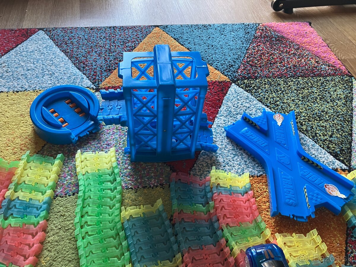 Autodráha 6 metrov Magic Tracks + 3 autíčka - 3