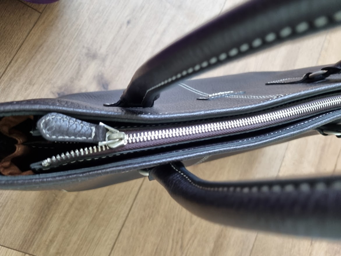 nová kožená kabelka GUZINI - 3