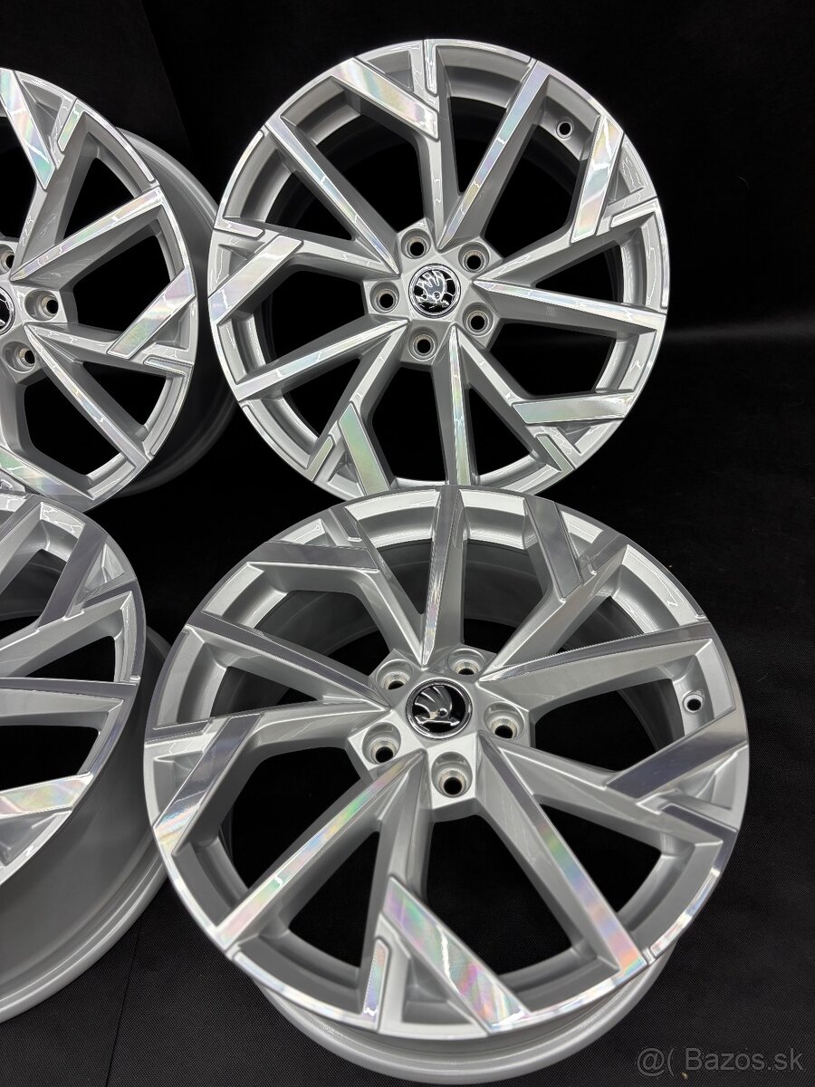 5x112 r18 octavia 4 cistonove disky Avior - 3