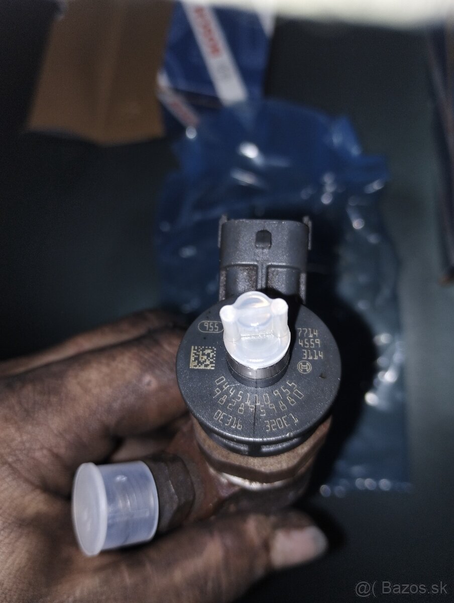 Predám vstrekovače 1,5 hdi 0445110955 - 3