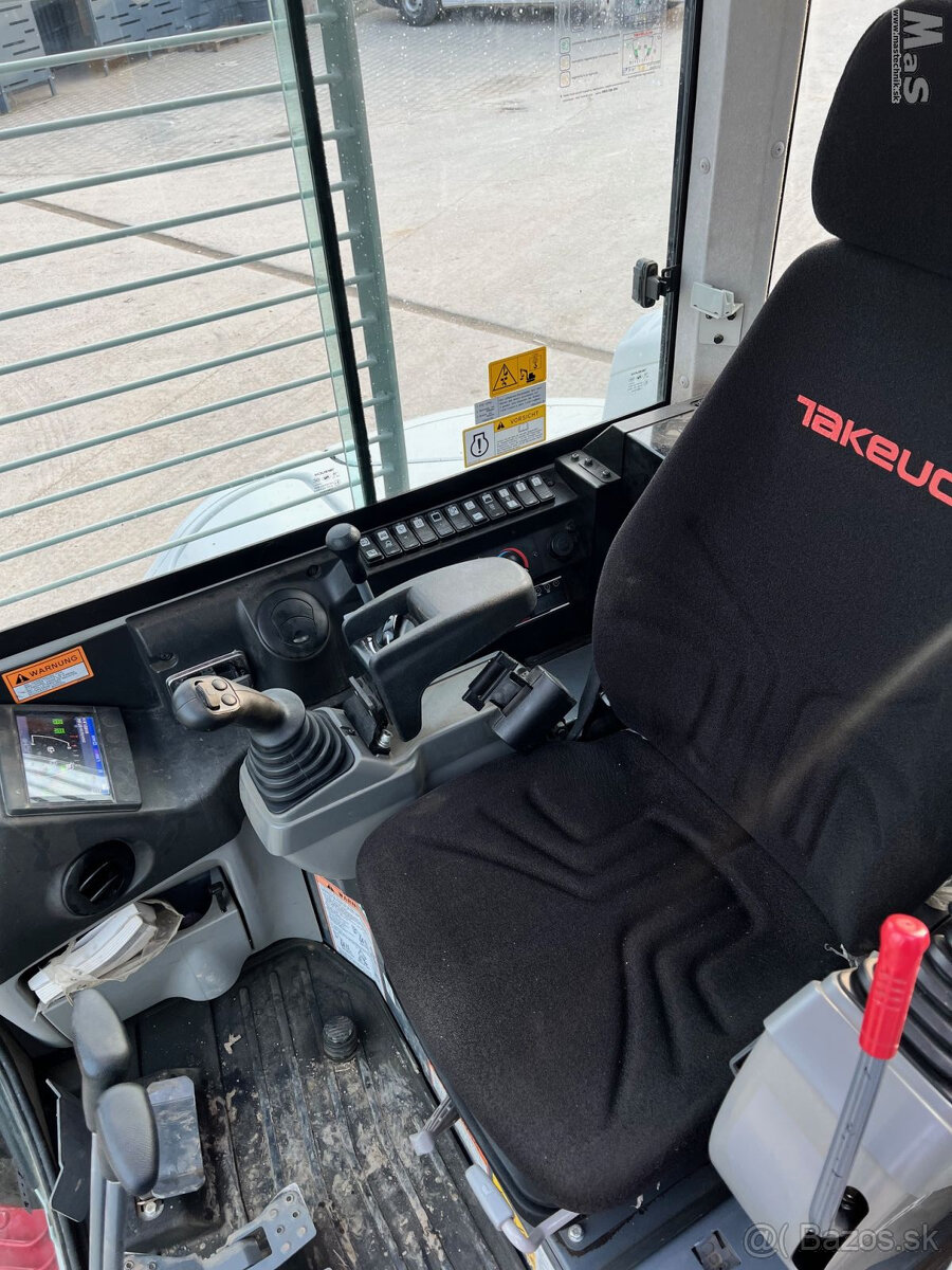 TAKEUCHI TB257FR - DIESEL - 3