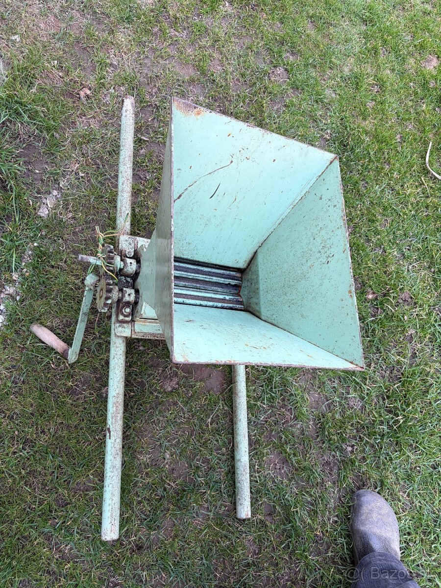 Lis a mlynček na hrozno - 3