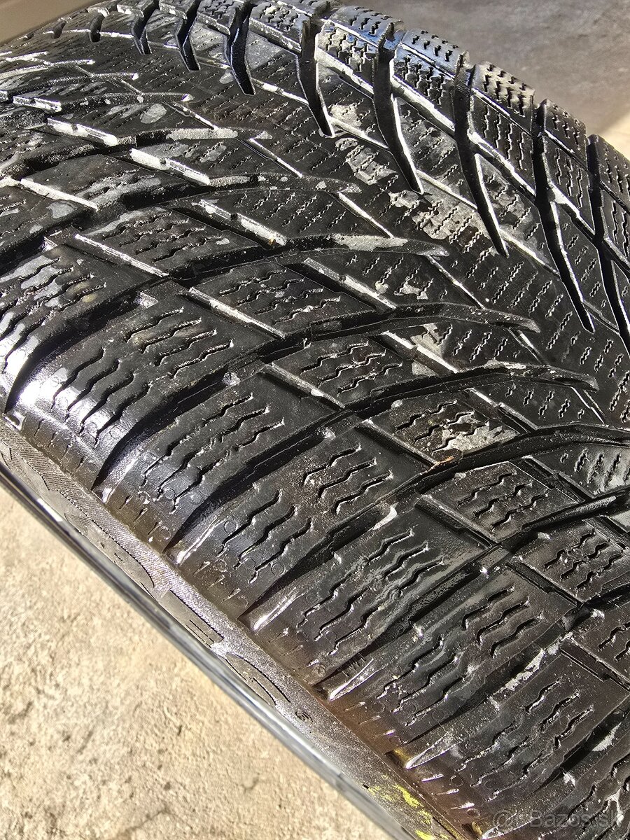 Predám pneumatiky 225/45/19 - 3