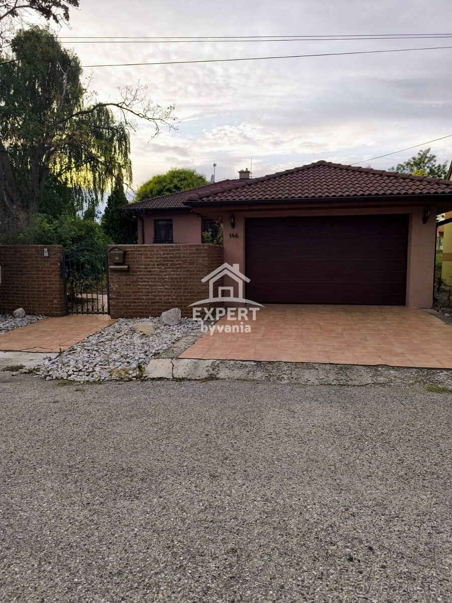 Rodinný dom s bazénom 10 min. od Levíc - 3