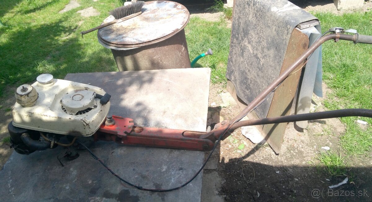 Malotraktor Agrostroj Novy Jicin s príslušenstvom - 3