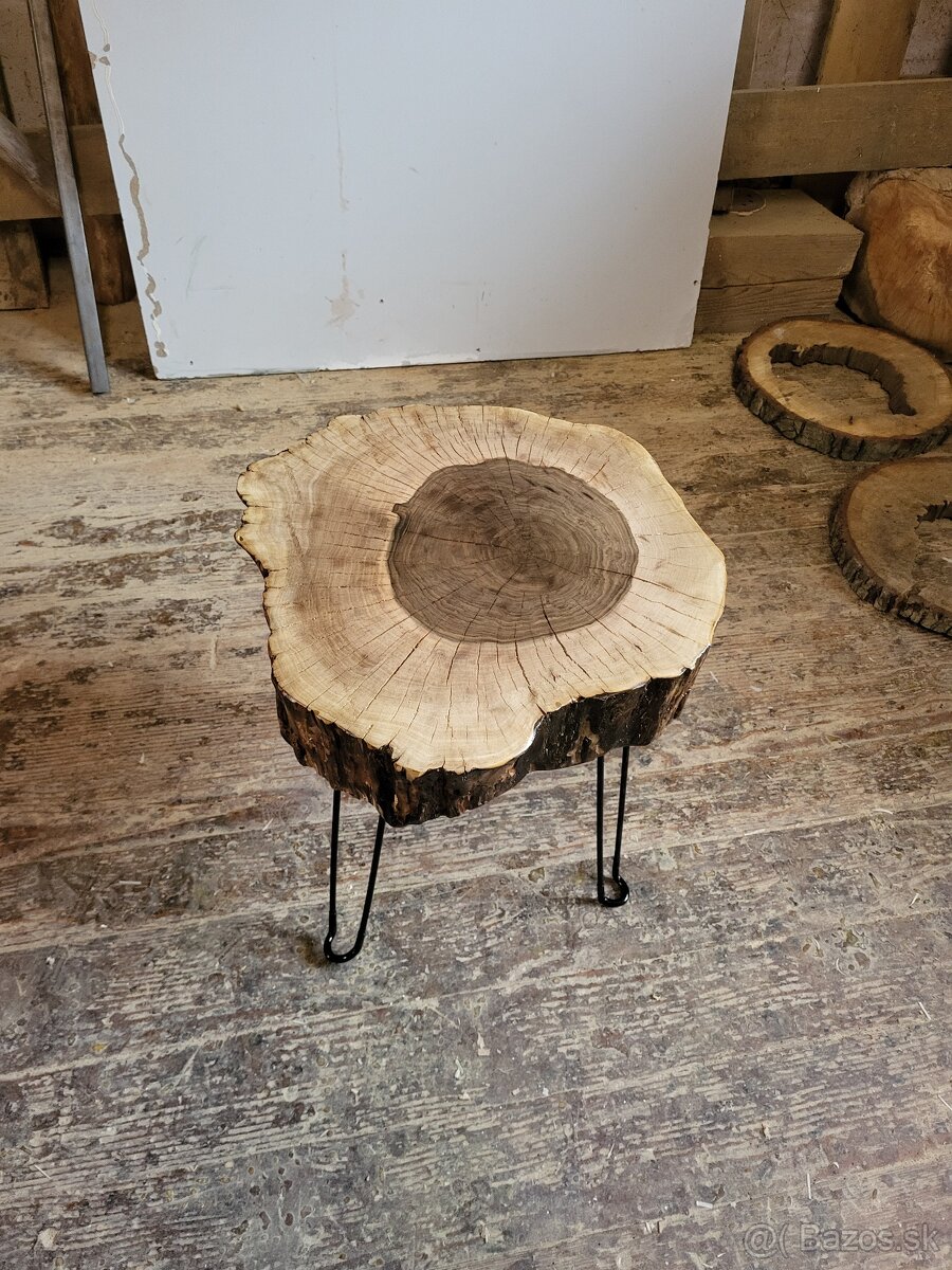 Orechovy stol - 3