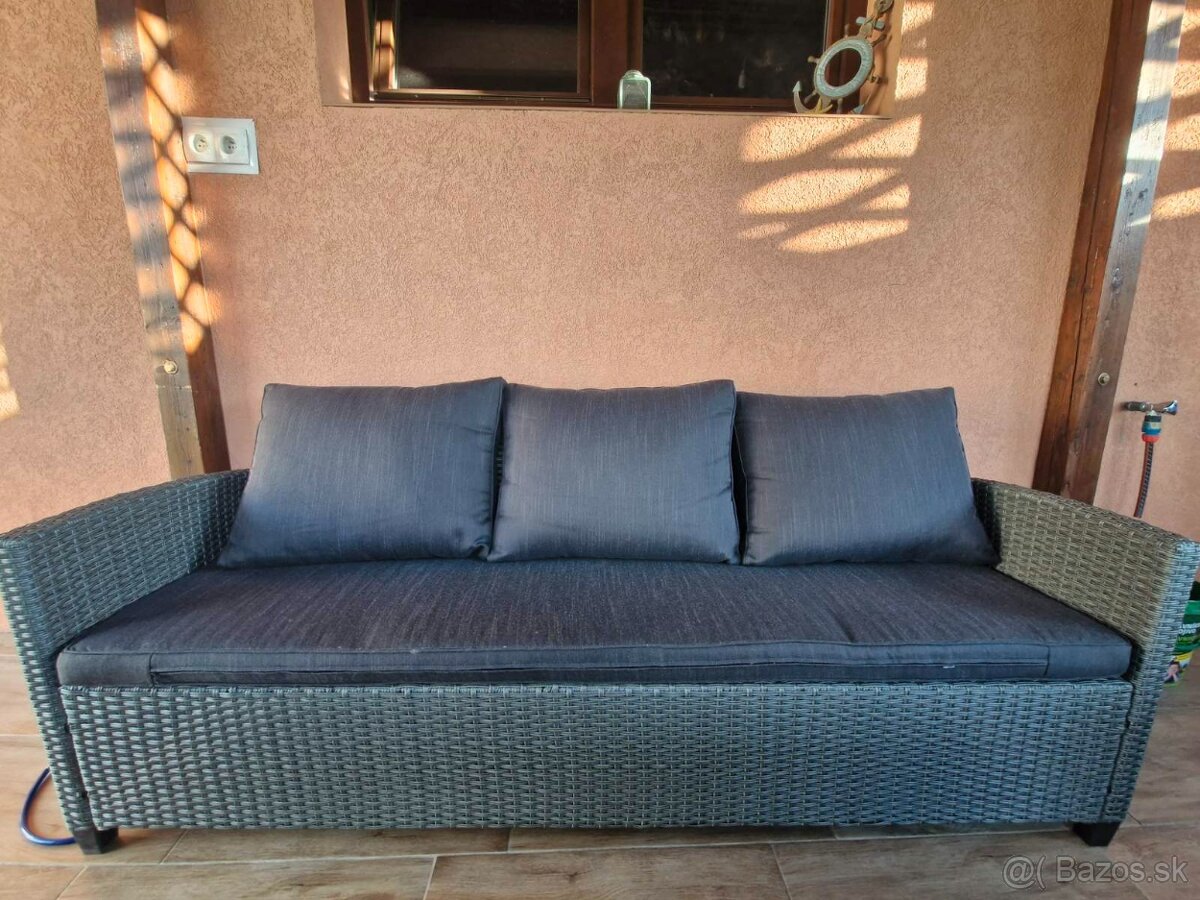 Záhradne sedenie - 3