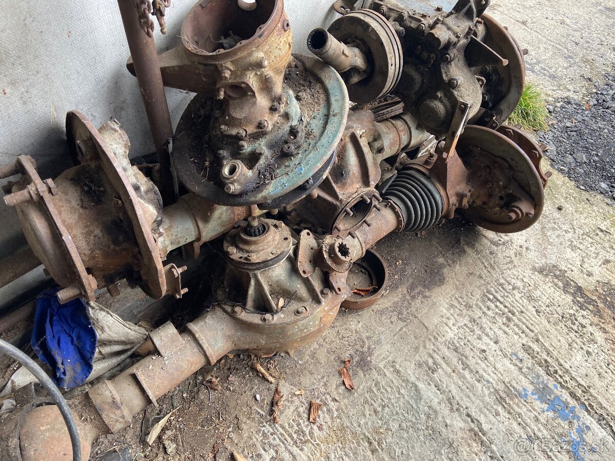 Nápravy a prevodovka PV3S - 3