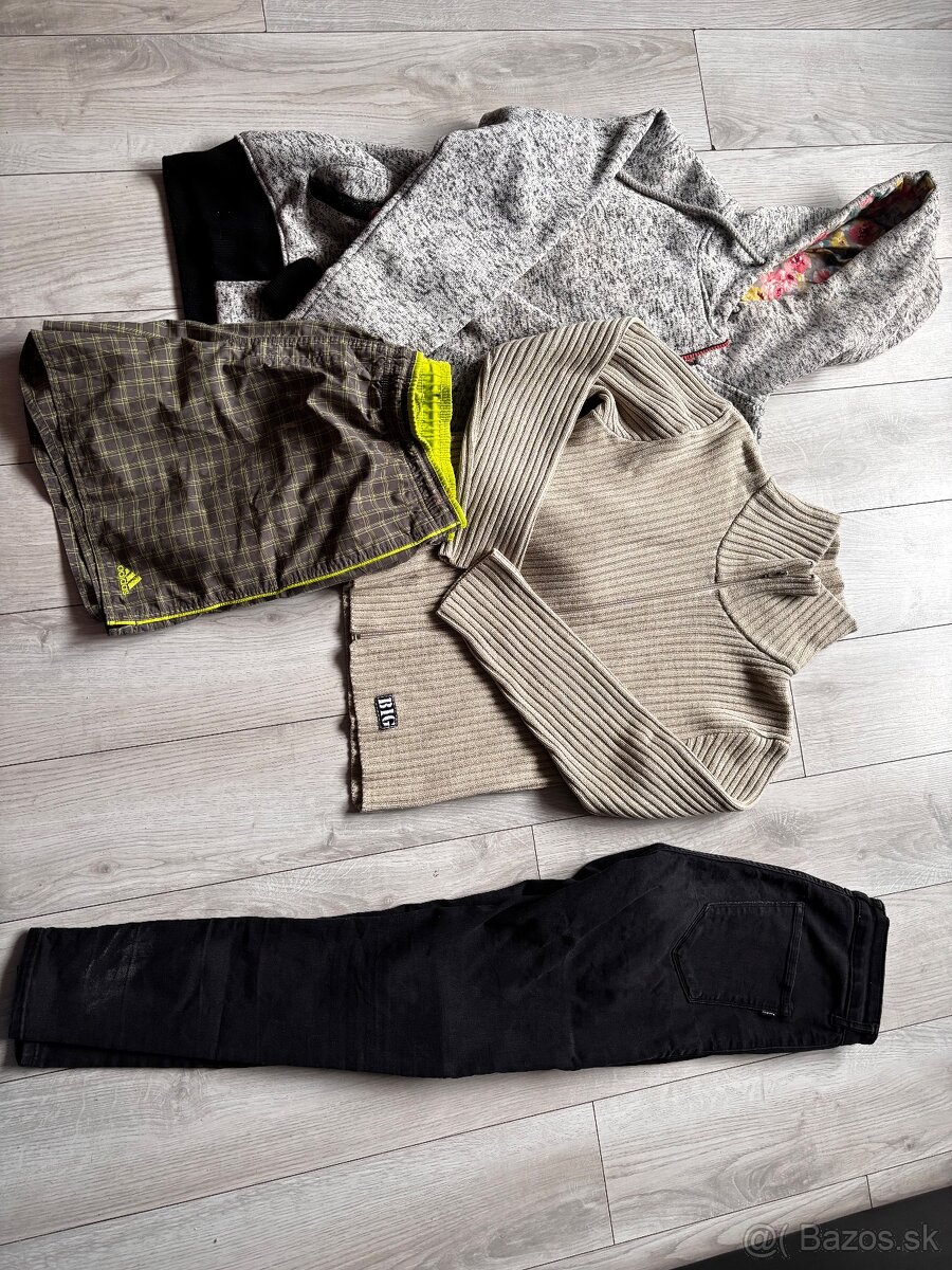 Predám oblečenie plus 2 kočíky - 3