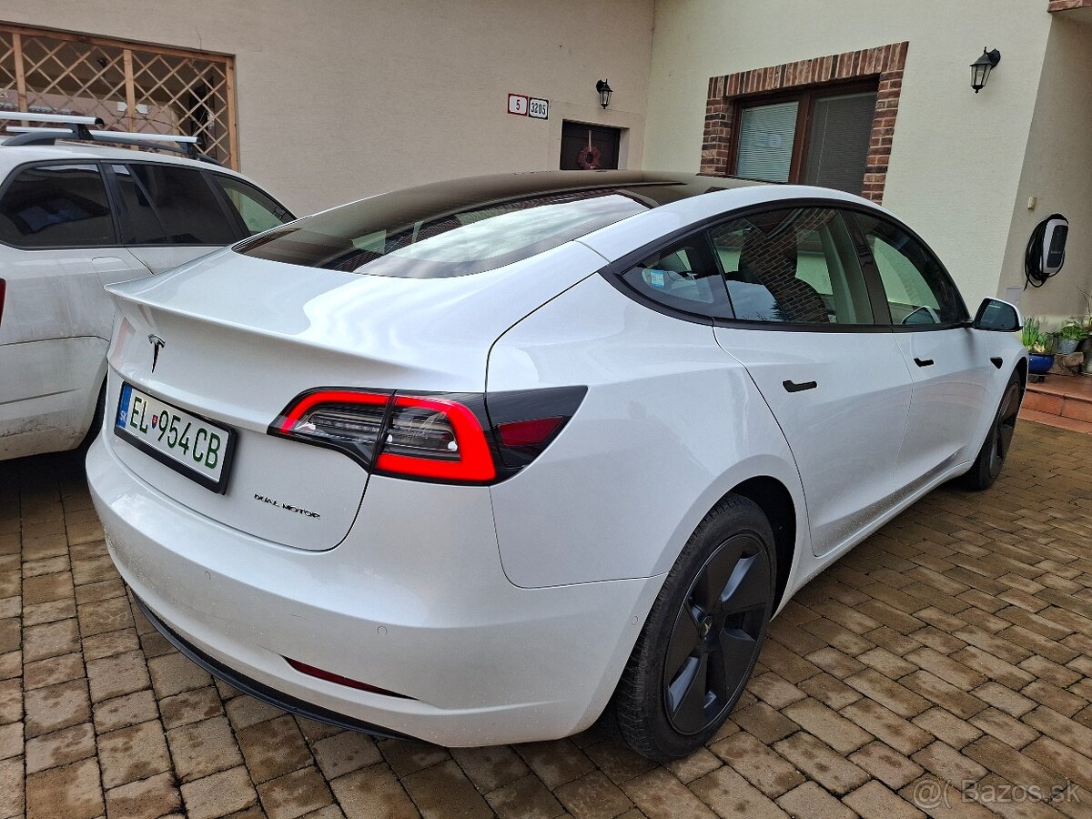 Predám TESLA model 3 dual motor, 12/2021 - 3