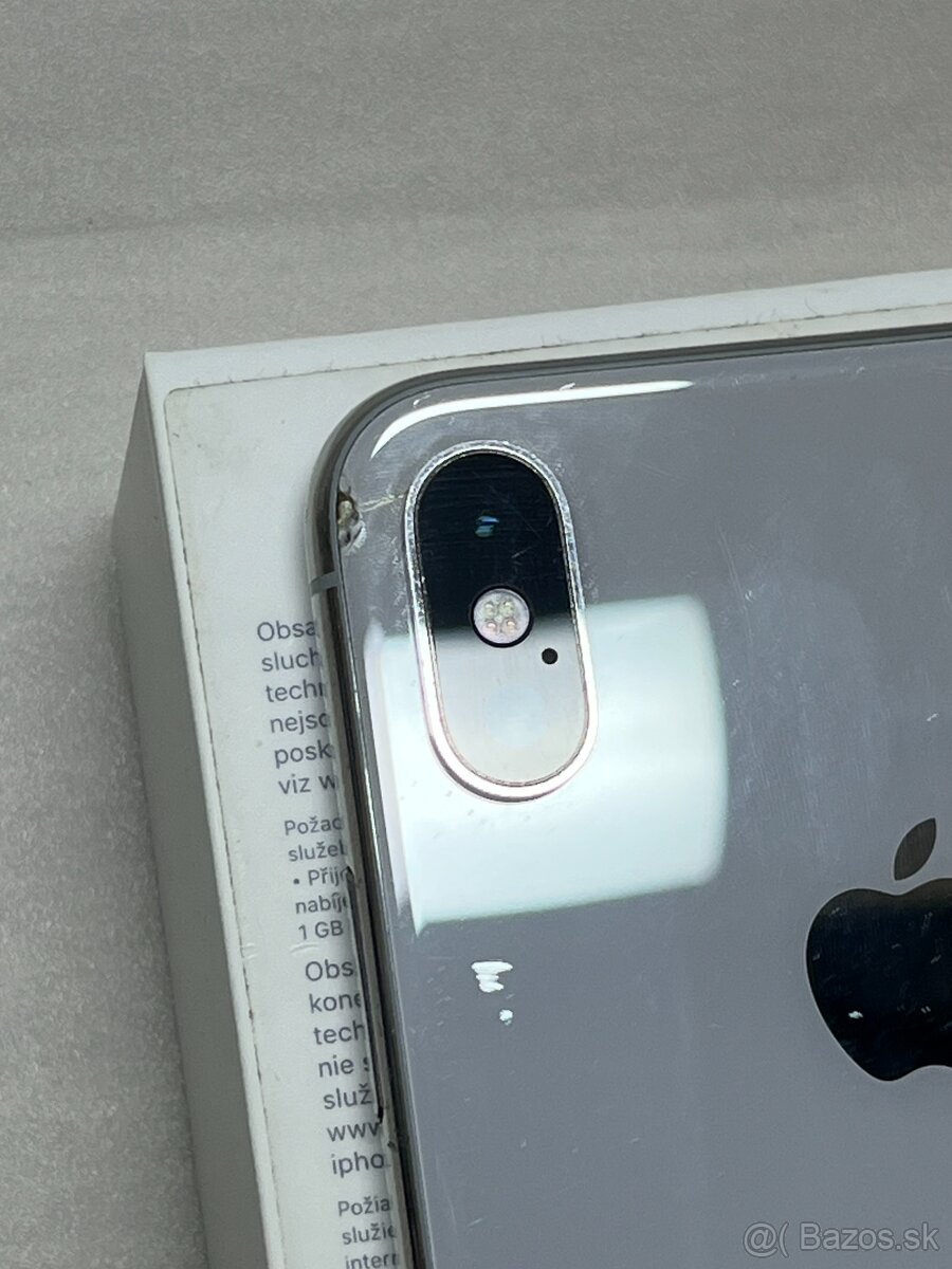 IPHONE X • 64GB - 3