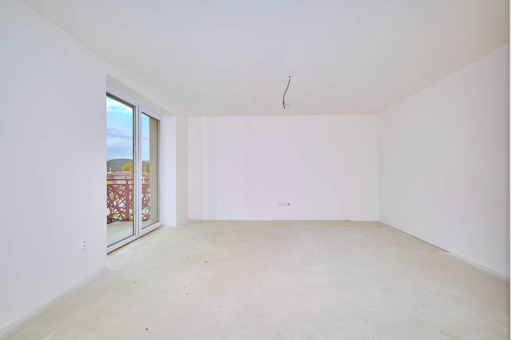 3-IZBOVÝ BYT (+veľká pracovňa V CENE), VEĽKÝ ŠARIŠ, OKRES PR - 3