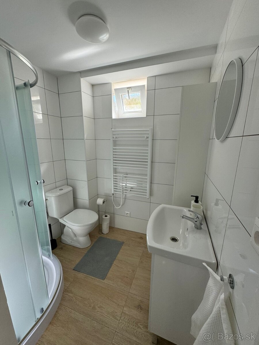 Izba pre 2 osoby: Ubytovanie Centrum - v centre mesta Sereď - 3